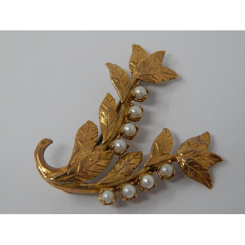 73 - 9ct Yellow Gold Vintage Pearl Set Floral Spray Brooch.