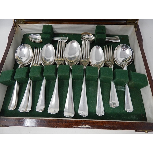 88 - A Complete Silver Rat Tail Pattern Dinner Service for 6 Place Settings, Comprising Soup Spoons, Dinn... 