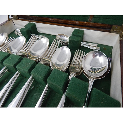 88 - A Complete Silver Rat Tail Pattern Dinner Service for 6 Place Settings, Comprising Soup Spoons, Dinn... 