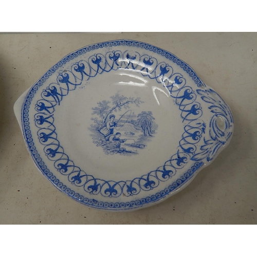 716 - Large C19th Blue & White Cup together with a small Minton pearlware crem jug c.1820 