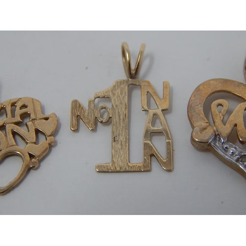 160 - 3 x 9ct Gold pendants inc.mum, nan: 8686