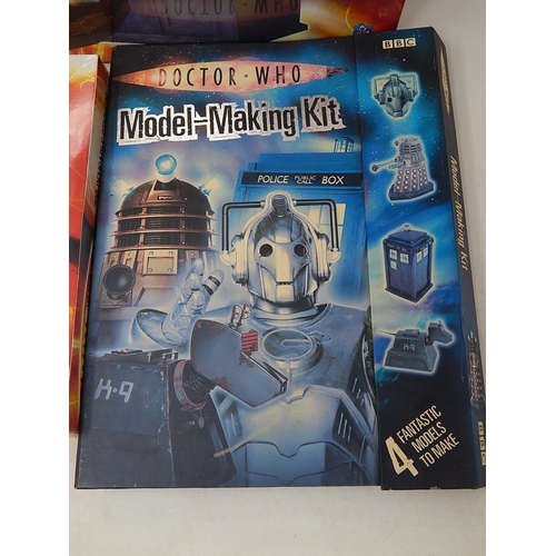 521 - Doctor Who: Electronic Board Game, Sticker Box & Model Making Kit.