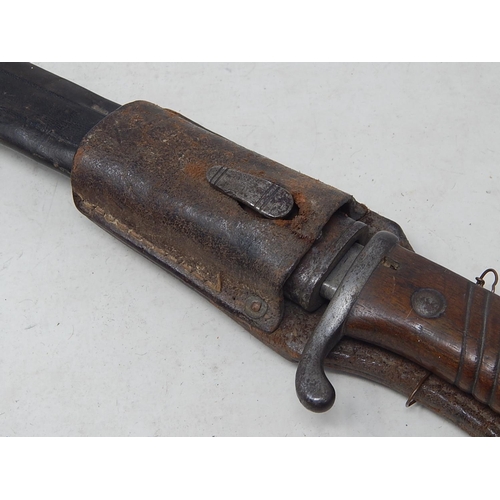 552 - WWI Bayonet & Scabbard: Length 67cm: Bayonet Stuck in Scabbard.