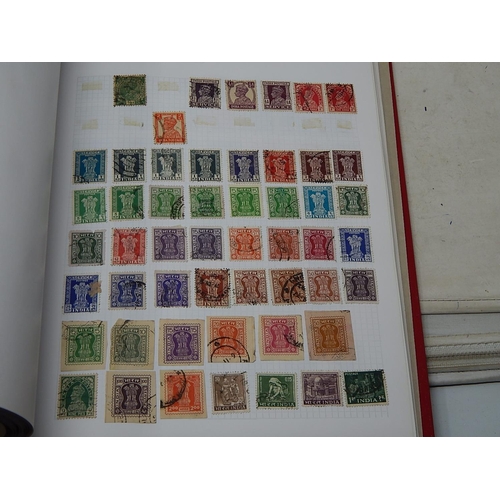 925 - Large Quantity of GB & Worldwide Stamps Contained within Five Albums.