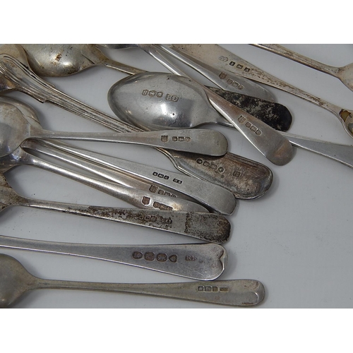 194 - Quantity of Hallmarked Silver Spoons & Tongs: Various Dates & Makers: Weight 182g