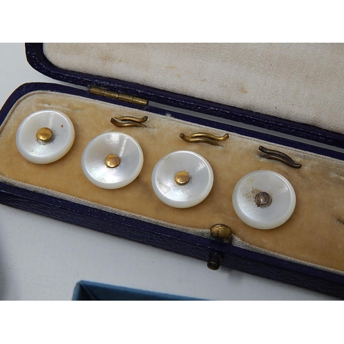 200 - Three 15ct Gold Dress Studs 2.0g together with various part sets & cases.