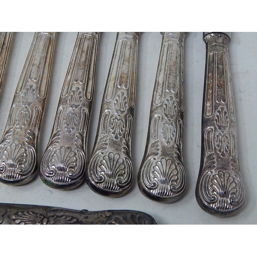 211 - Set of 6 Kings Pattern Dinner Knives & 6 Dessert Knives together with a further quantity of antique ... 