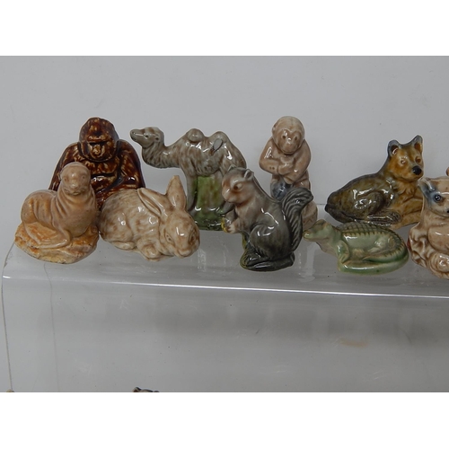 655 - Large Quantity of Wade Whimsies (lot)