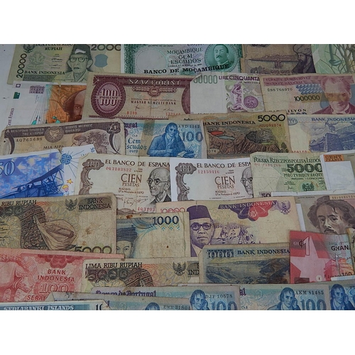 784 - World Banknotes from a Private Collection.