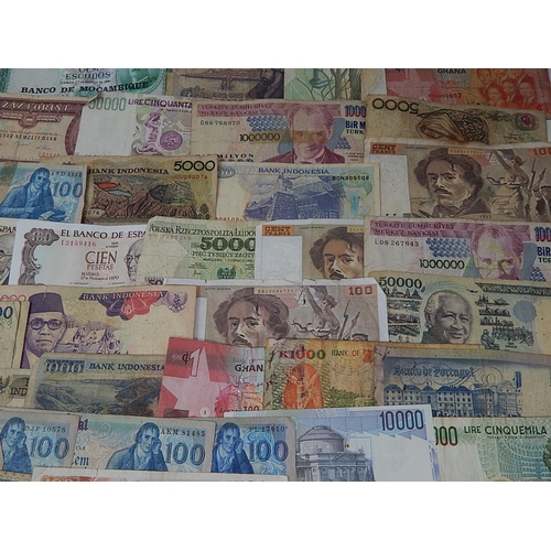 784 - World Banknotes from a Private Collection.