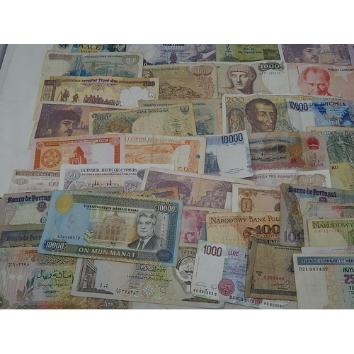 786 - World Banknotes from a Private Collection.