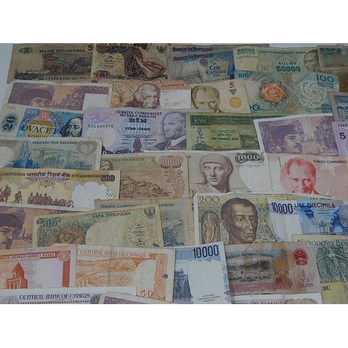 786 - World Banknotes from a Private Collection.