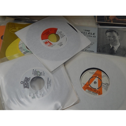 682 - A collection of 100 45rpm singles all housed in plastic sleeves and in great condition these singles... 