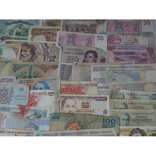 789 - World Banknotes From a Private Collection.