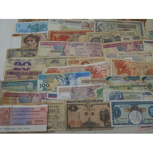 777 - World Banknotes from a Private Collection.