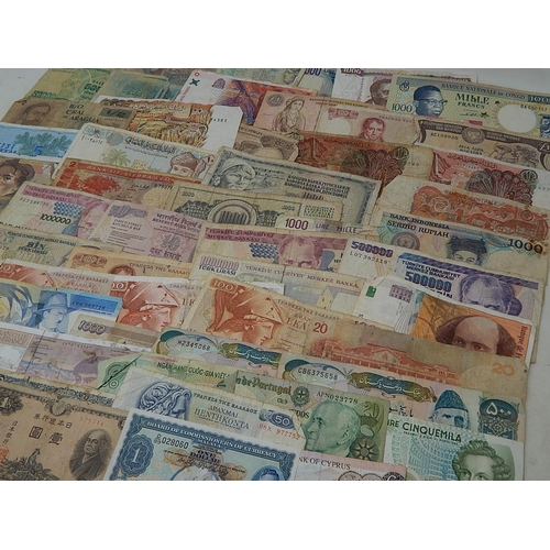 777 - World Banknotes from a Private Collection.