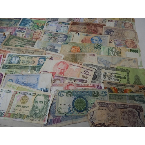 781 - World Banknotes from a Private Collection.