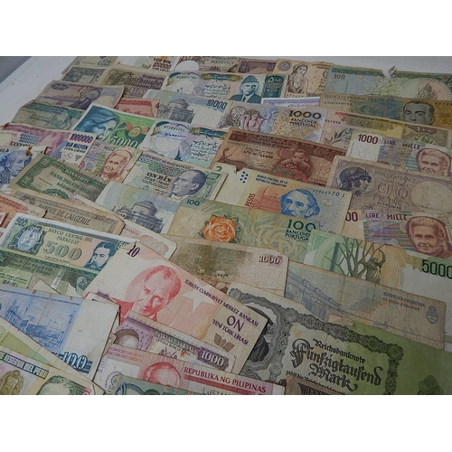 781 - World Banknotes from a Private Collection.