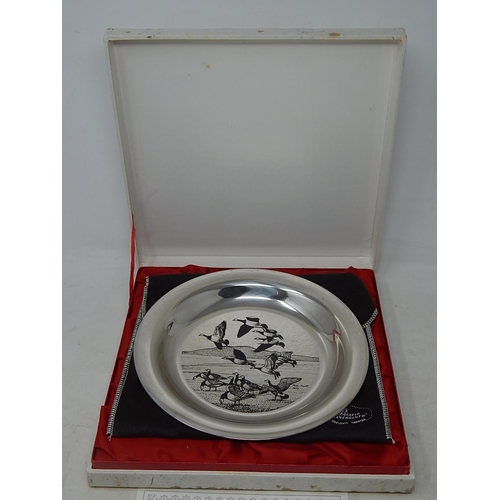 250 - The Peter Scott Silver Christmas Plate Hallmarked London 1974 by John Pinches: Measures 20cm diamete... 