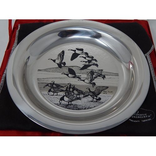 250 - The Peter Scott Silver Christmas Plate Hallmarked London 1974 by John Pinches: Measures 20cm diamete... 