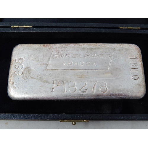 260 - ENGELHARD 1 Kilo Silver Ingot .999: Serial No: P18278 in Fitted Case of Issue.