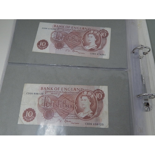 899 - Folder Containing 14 Ten Shilling Banknotes, £1 Note & Armed Forces £1 Note.