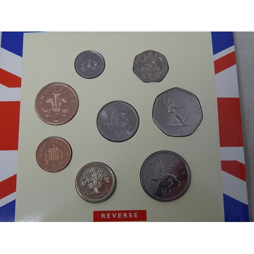 949 - UK Brilliant Uncirculated Coin Collection 1992 including the scarce Dual Date 50p, about as struck a... 