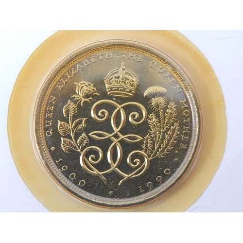 809 - Collection of 10 x Queen Mother £5 coins about as struck and housed in original Royal Mint cards of ... 