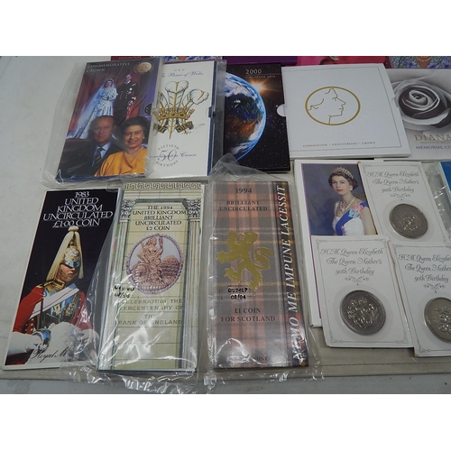 955 - Quantity of Royal Mint Brilliant Uncirculated coins still in their Royal Mint blister packs comprisi... 