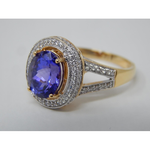 279 - 18ct Yellow Gold Tanzanite & Diamond Cluster Ring. The Central Tanzanite Measuring 3.00cts. The Diam... 