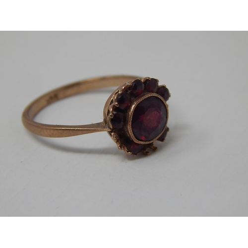 285 - 9ct Yellow Gold Garnet Set Ring: Size K: Weight 1.6g