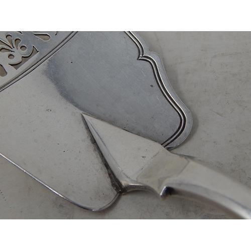 292 - George IV Silver Fish Slice Hallmarked London 1827 by William Knight: Length 30.5cm: Weight 156g