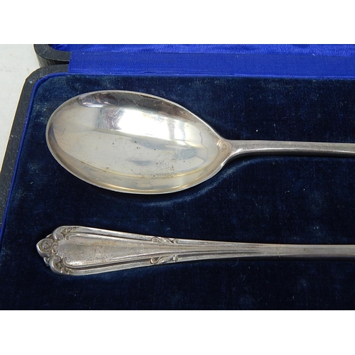 295 - Pair of Silver Fruit Serving Spoons in Original Fitted Case: Hallmarked London 1918 by David Fullert... 