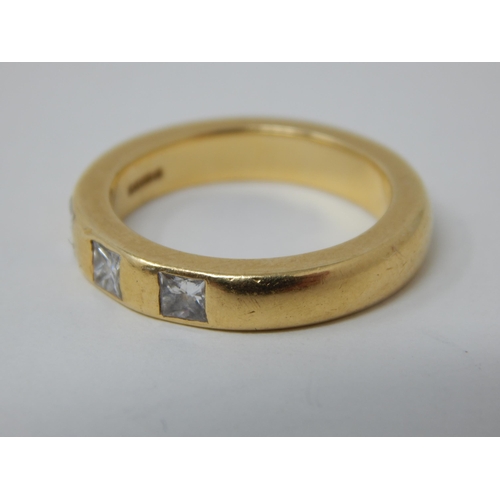 29 - Heavy 18ct Yellow Gold Ring Inset with Three Good Diamonds estimated @ 0.75cts: Ring Size M: Weight ... 