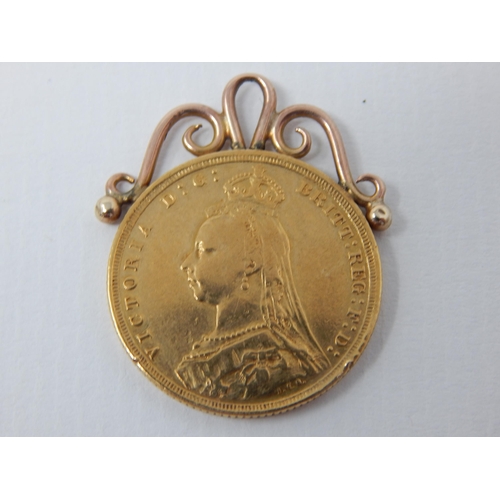 9 - QV Full Gold Sovereign 1889 with Attached Loop: Gross Weight 8.6g