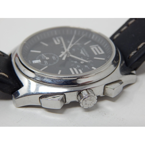 55 - Gentleman's Longines Chronometer Wristwatch, Serial No: 33298053 with Date Aperture Subsidiary Dials... 