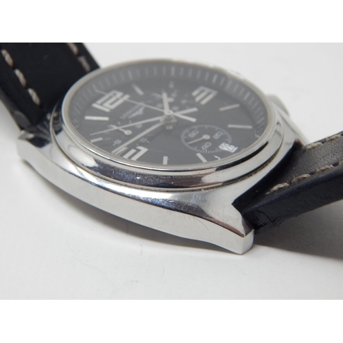 55 - Gentleman's Longines Chronometer Wristwatch, Serial No: 33298053 with Date Aperture Subsidiary Dials... 