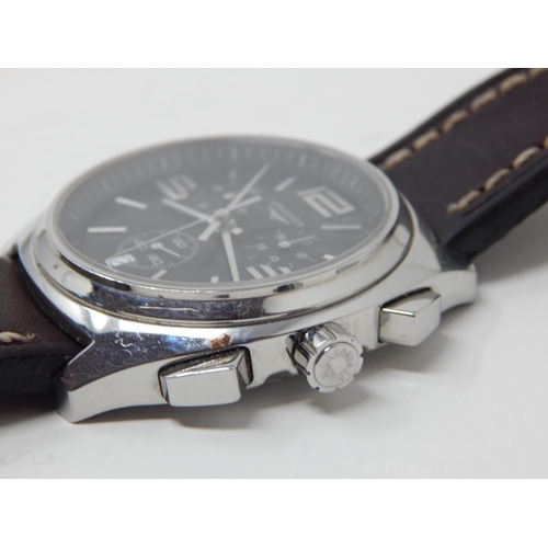 56 - Gentleman's Longines Chronometer Wristwatch, Serial No: 33778135 with Date Aperture Subsidiary Dials... 