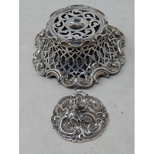 65 - Victorian Silver Inkwell: Hallmarked London 1840 by George Fox: Gross weight inc liner 589g