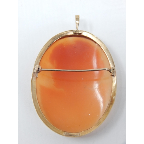 71 - 9ct Yellow Gold Cameo Depicting a Classical Lady.
