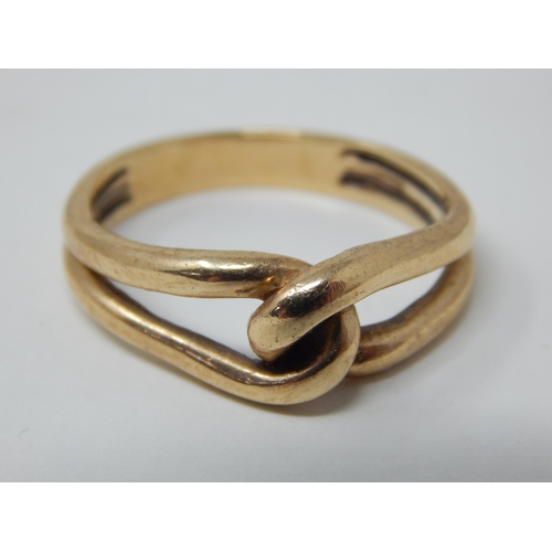 73 - 10ct Yellow Gold Ring of Knot Design: Ring Size Q: Weight 4.7g