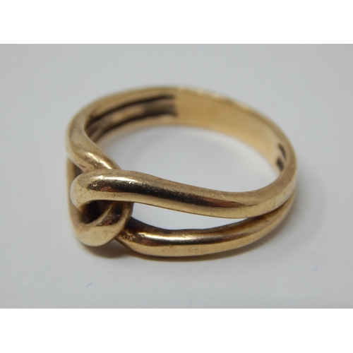 73 - 10ct Yellow Gold Ring of Knot Design: Ring Size Q: Weight 4.7g