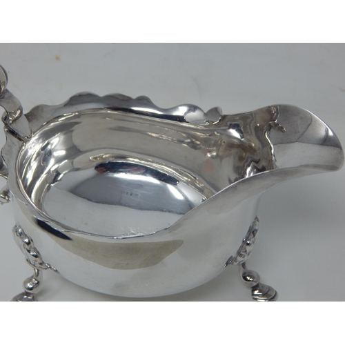 23K - Edwardian Silver Sauceboat: Hallmarked London 1904 by W & G Sissons: Weight 235g