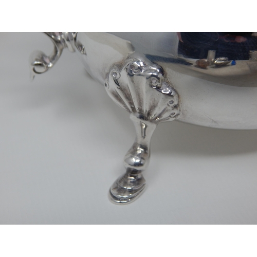 23K - Edwardian Silver Sauceboat: Hallmarked London 1904 by W & G Sissons: Weight 235g