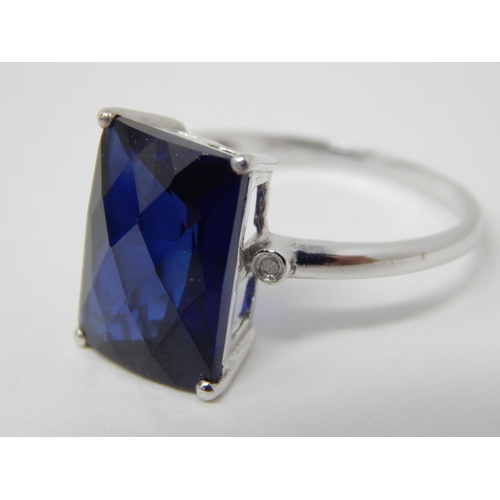 24L - 9ct White Gold Ring Set with a Diamond Either Side of a Large Faceted Blue Gem Stone in Fitted Case.... 