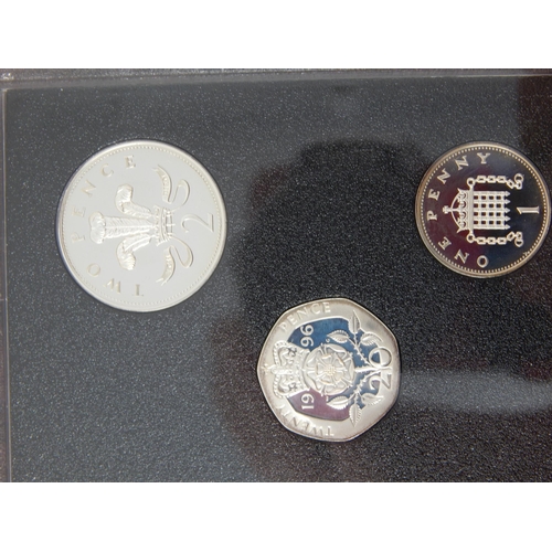 13 - UK 1996 Silver Proof Set, brilliant, about as struck in Royal Mint case of issue with COA