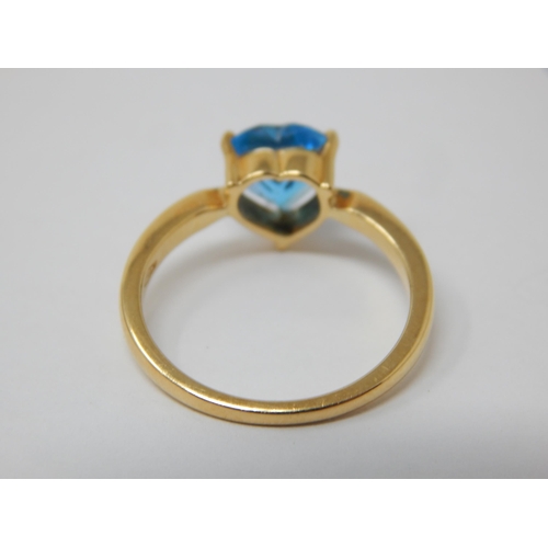 347 - 18ct Yellow Gold Gem Set ring. The Stone Heart Shaped: Ring Size O/P: Gross weight 3.7g