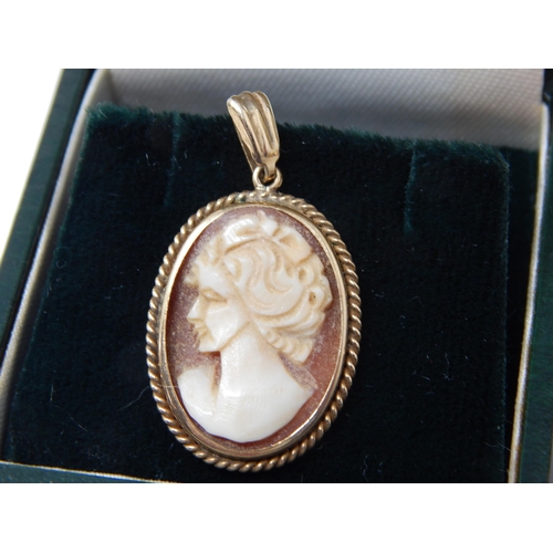 354 - 9ct Yellow Gold Cameo Pendant together with a 9ct Yellow Gold Cameo Ring: Size K/L