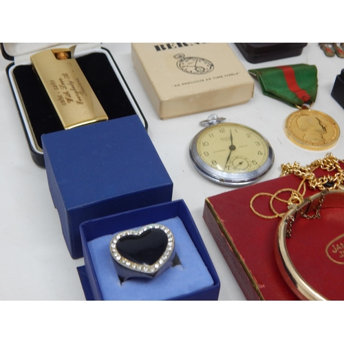 32 - A large selection of costume jewellery, watches, etc inc Edward VII Third Farthings brooch and a 