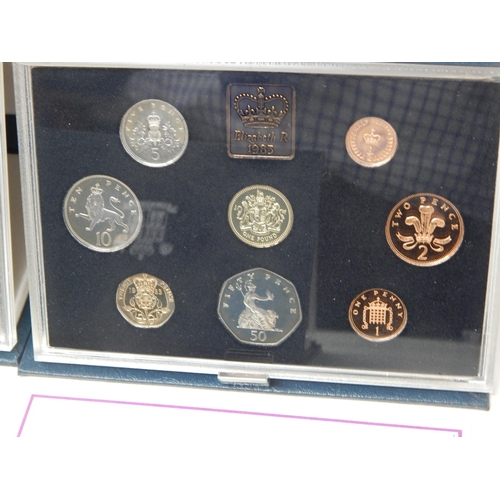 94 - UK Proof Sets 1986, 1987, 1990, 1991, 1995 all about as struck and housed in blue Royal Mint cases o... 